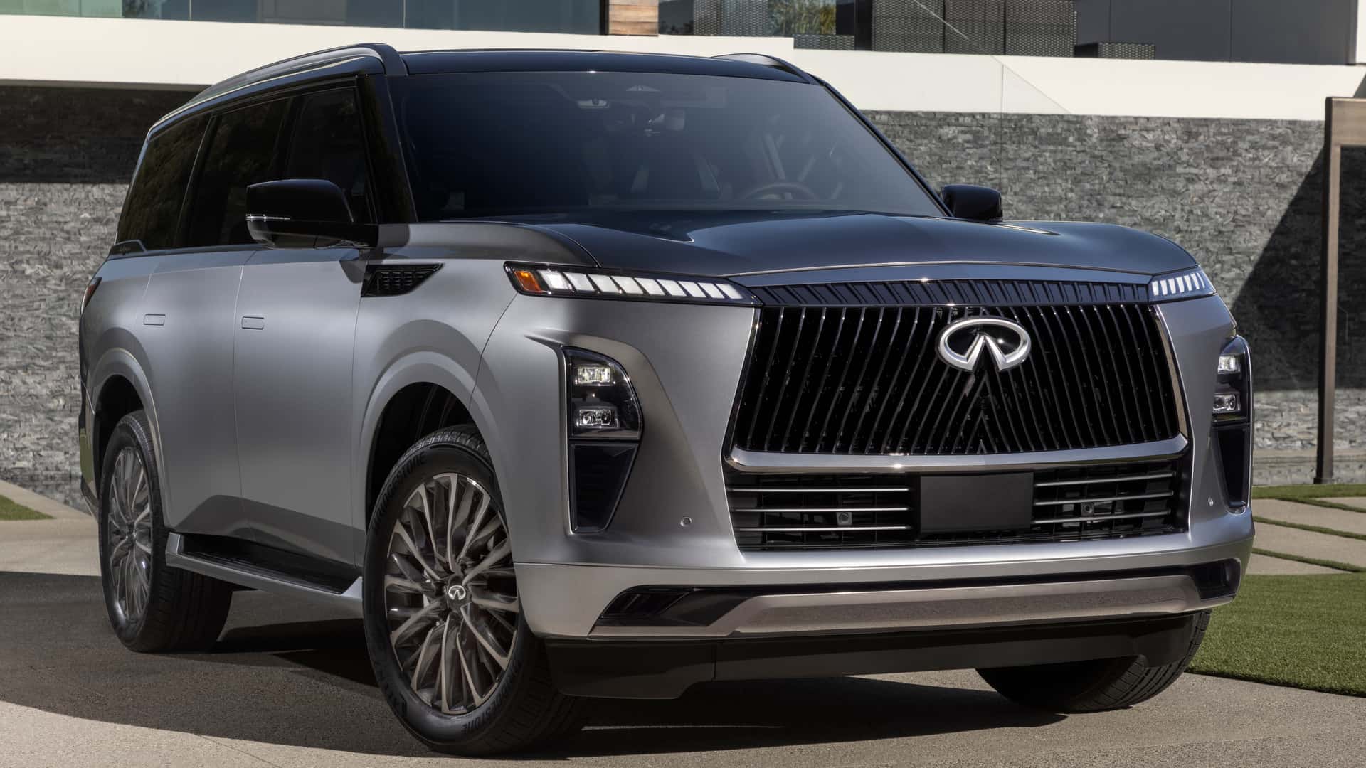 الكشف الرسمي عن انفينيتي QX80 الجديدة كليا – بقوة 450 حصان و تجهيزات متطورة